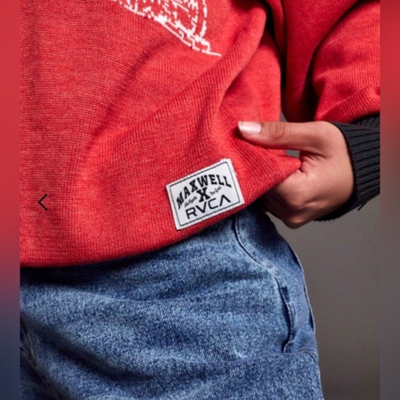 Rvca X Stella Maxwell red New York NYC Skyline Graphic Sweater size small new - Picture 13 of 16
